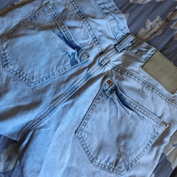size 24 boyfriend shorts distressed ;) - Picture 3 of 4